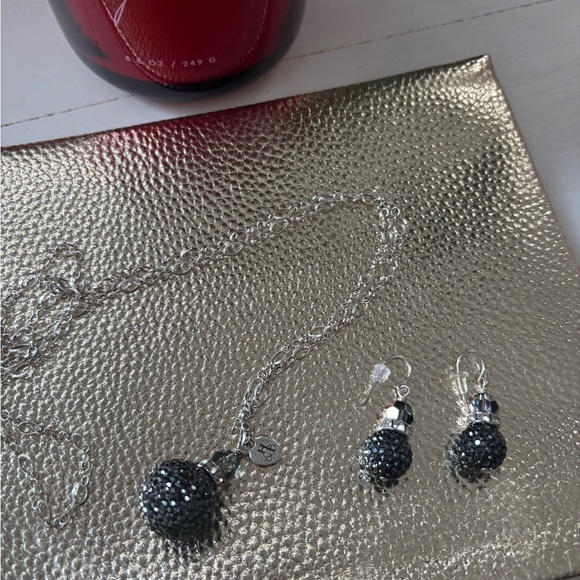 Hillberg and Berk hematite 18mm necklace and long earrings vintage - Picture 4 of 5